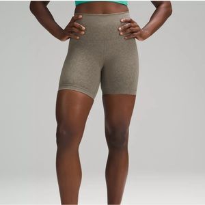 Lululemon Wunder Train High rise short 6”